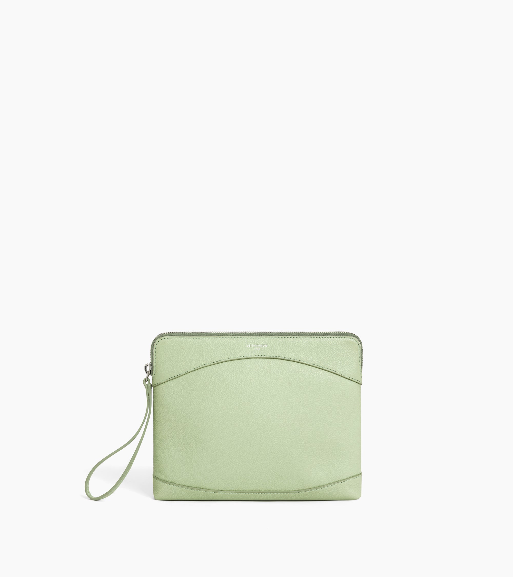 Kleine Tasche aus genarbtem Leder mit Reißverschluss