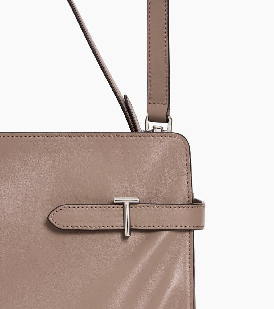 Schultertasche großes Modell Emie aus glattem Leder und Nubukleder