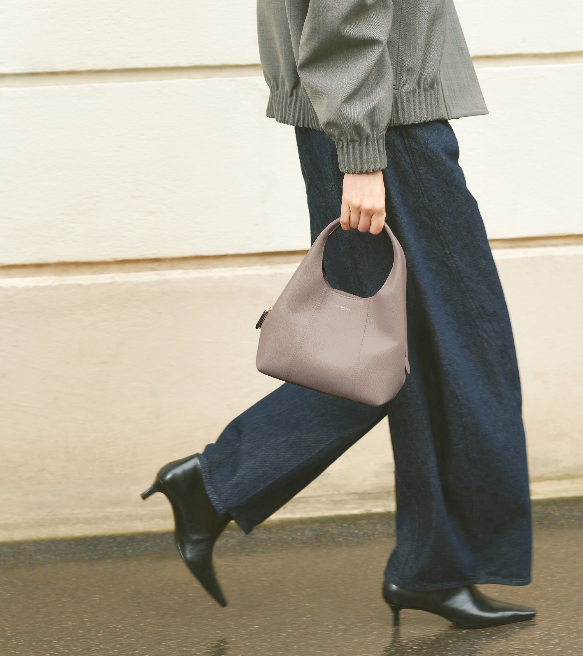 Juliette small handbag in grained leather