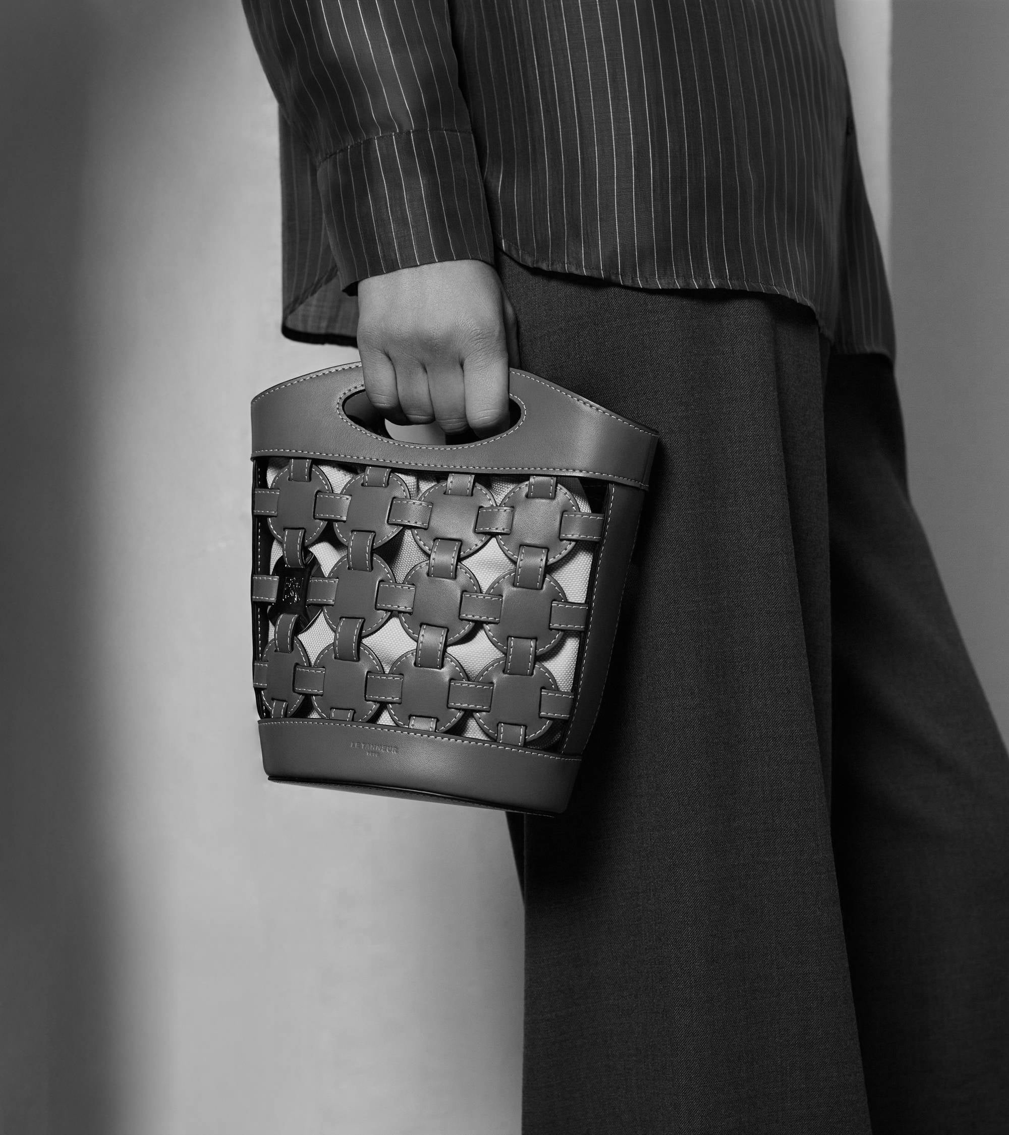 Bolso pequeño tipo cubo Le Potier en lona de algodón y cuero liso